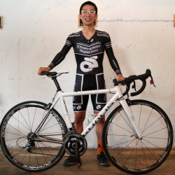 ロードバイク　競輪　自転車 元プロロード選手 西薗 良太 さん This is my bike
